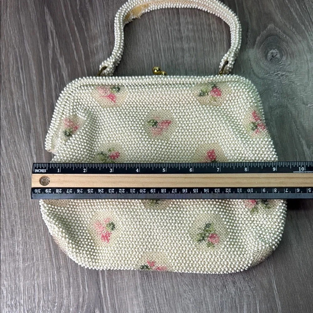 Cream and Pink Floral Clutch with Metal Zipper - Picture 7 of 8